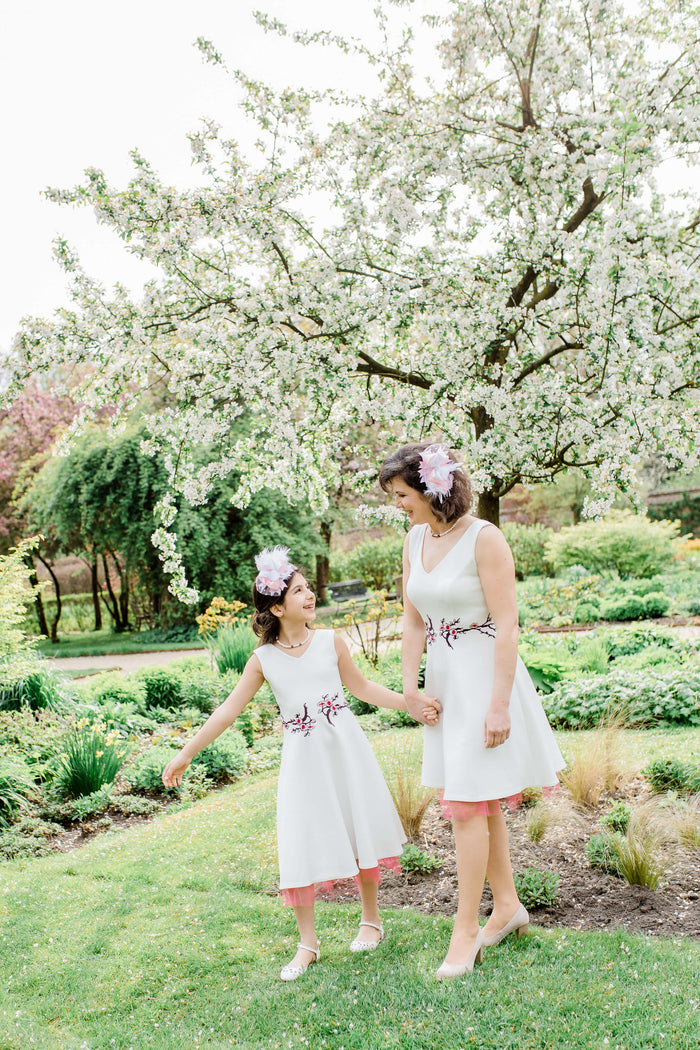 matching mother daughter dresses - twinning jurken- moeder dochter outfits Mommy & Me - Cherry blossom dress - wit